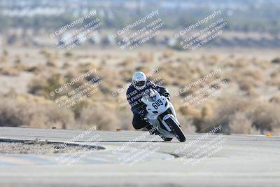 media/Dec-07-2025-CVMA (Sun) [[3e7d2de5dc]]/Race 12- Formula 40 MW and LW/